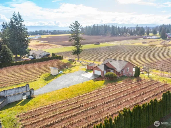 827 Birch Bay Lynden Road, Lynden, WA 98264