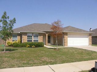 1713 Sabine Dr, Midlothian, TX 76065