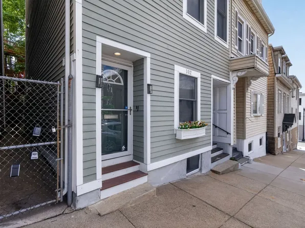 102 Old Harbor St #1, South Boston, MA 02127