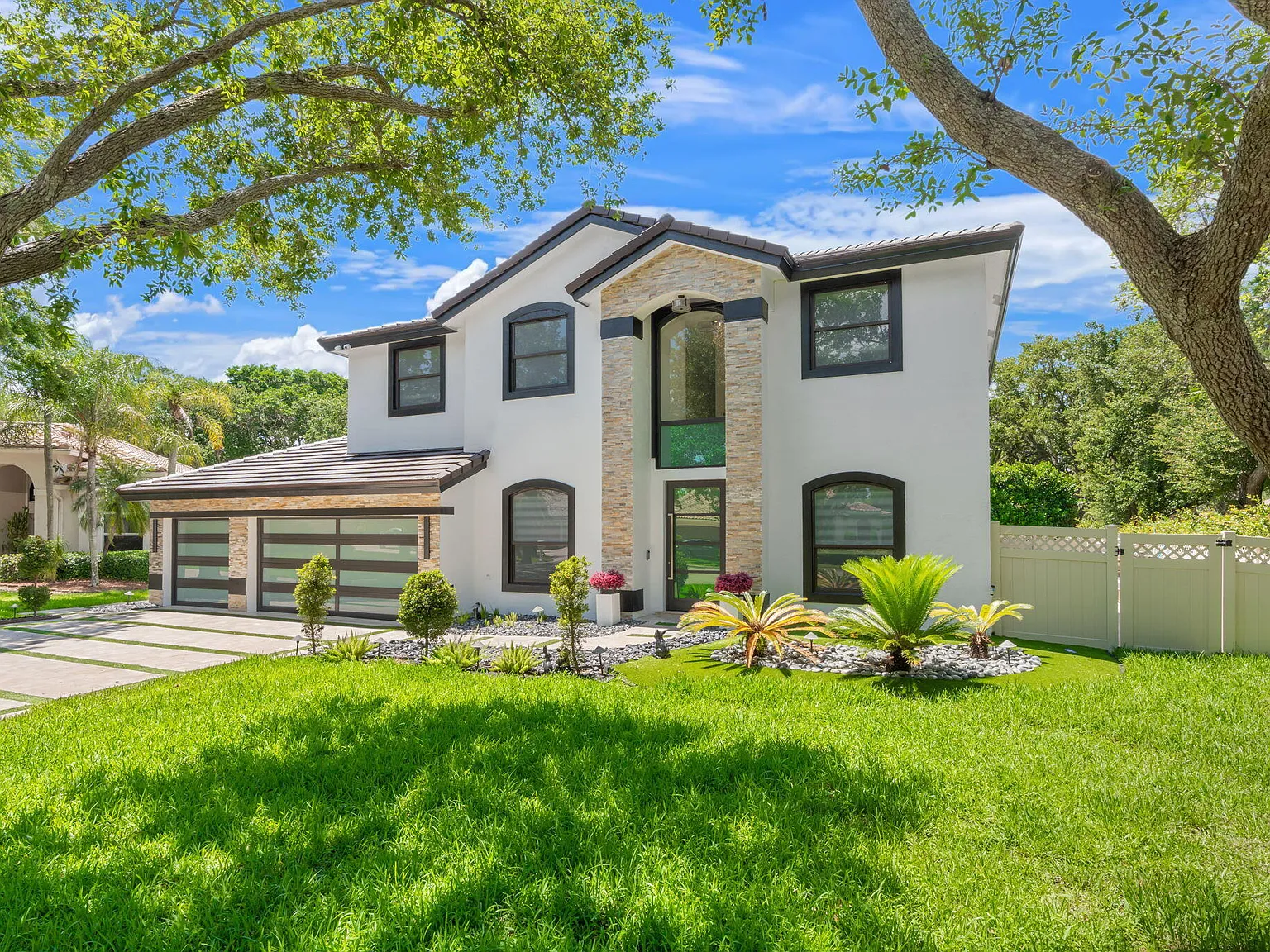 4 bed, 3.5 bath, 3314 sqft, $8,250 — Photo 4