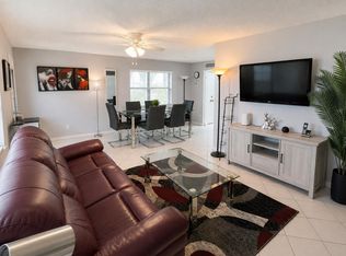 258 Burgundy Ave #F, Delray Beach, FL 33484