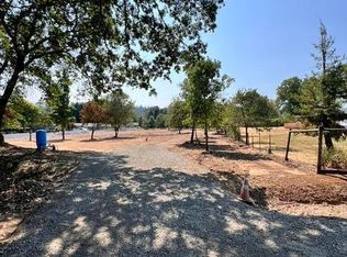 166 Dell Rd, Grants Pass, OR 97527