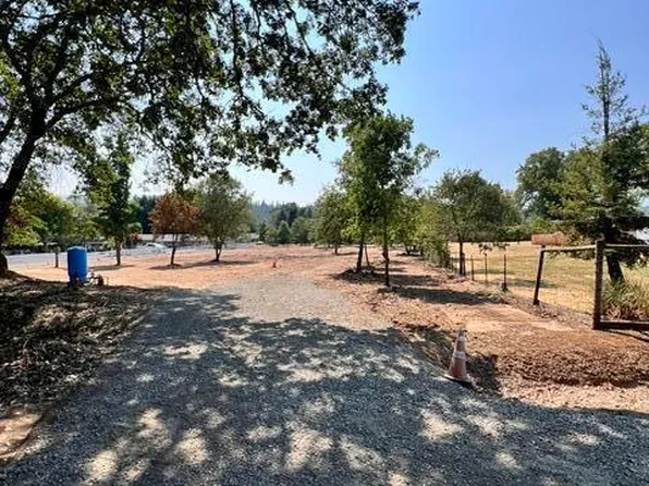 166 Dell Rd, Grants Pass, OR 97527