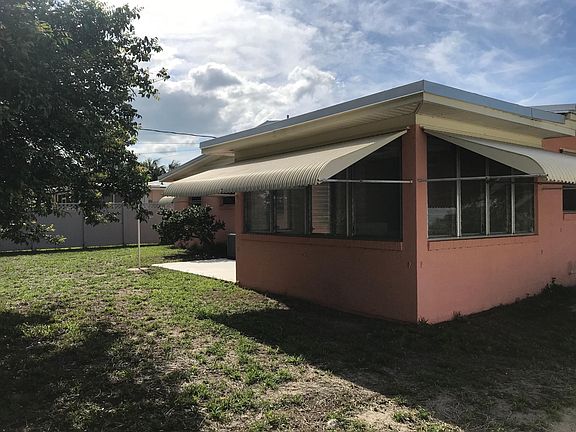 3rd image of 2473 NE Roberta St