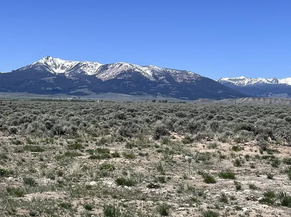 22 Sutton Ln, Leadore, ID 83464