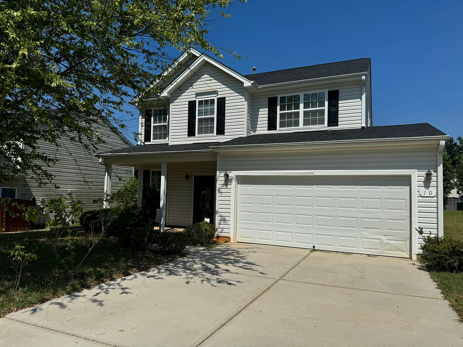 3 bed, 2.5 bath, $1,975 — Photo 2