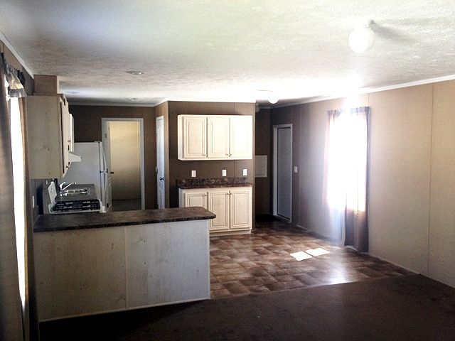 2nd image of 152 Tewksbury Dr SW