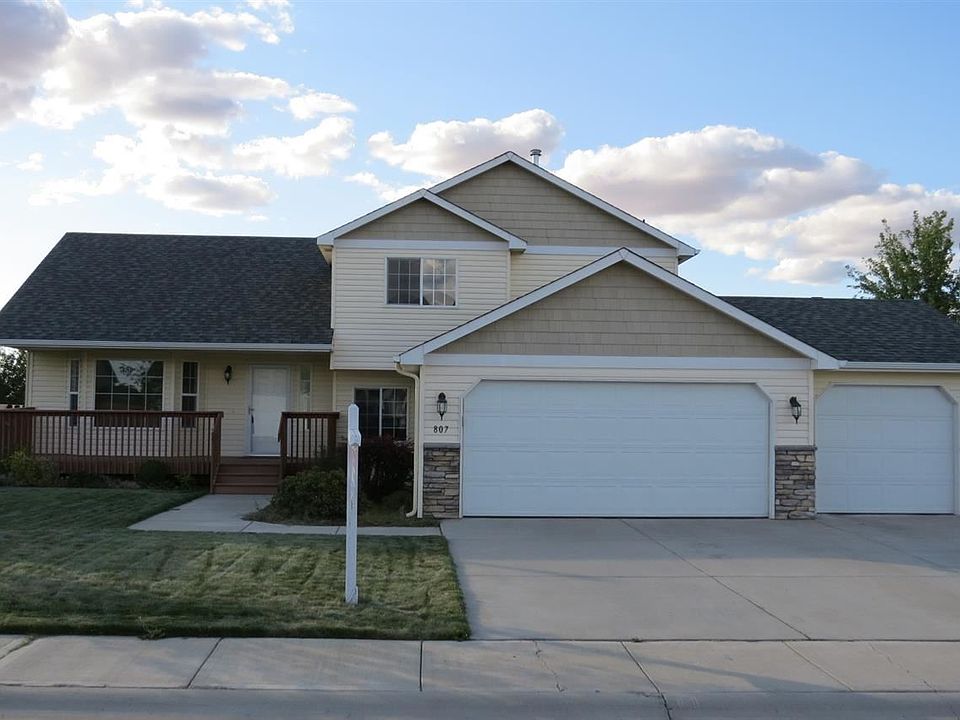 1st image of 807 E Collin Ave