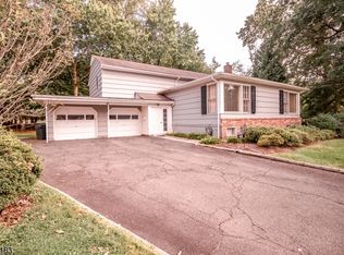 46 Essex Rd, Maplewood, NJ 07040