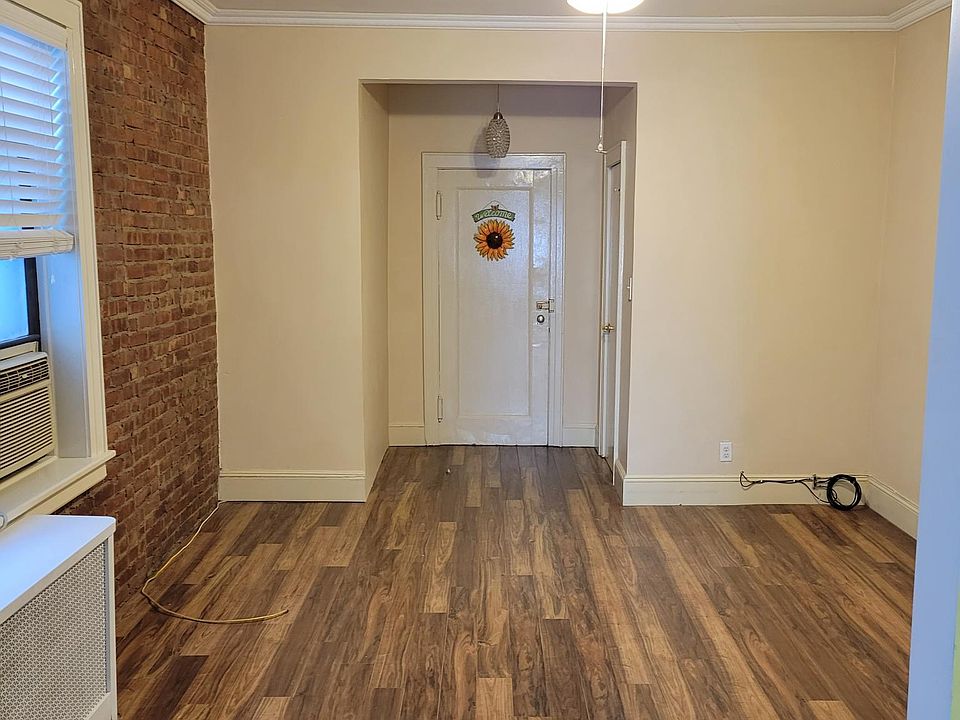 1st image of 5 N Tyson Ave