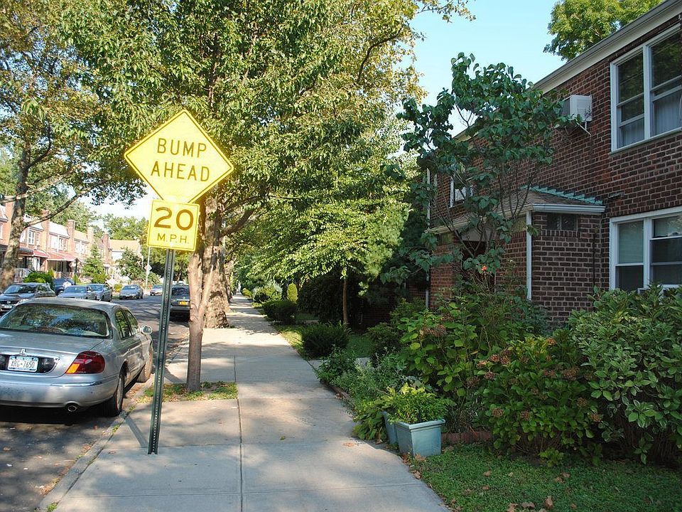 2nd image of 19540A 39th Ave #40A