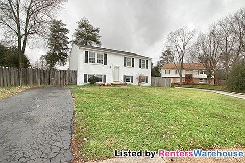 1st image of 804 Dulles Ct