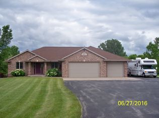 8187 Winddancer Dr, Pulaski, WI 54162