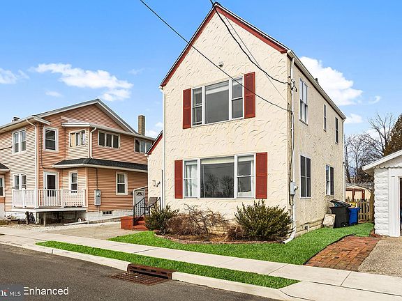 2nd image of 302 Tunis Ave