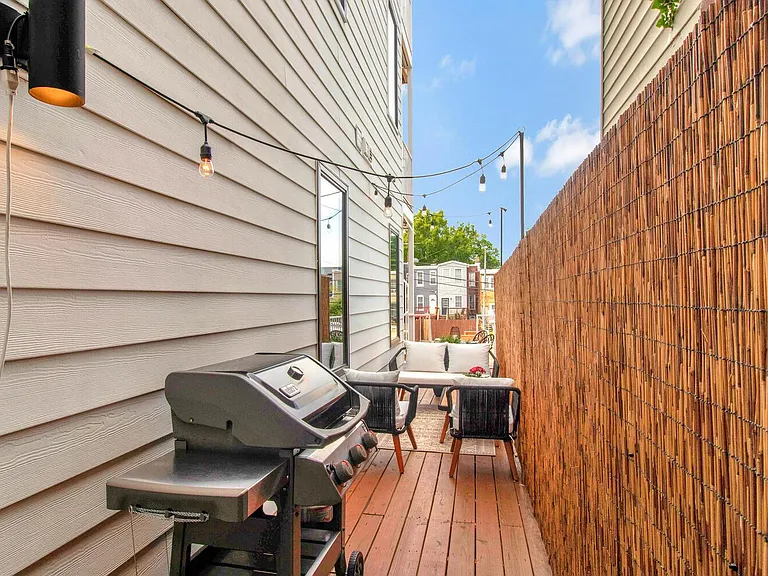1151 Oates St NE #2 — Photo 40