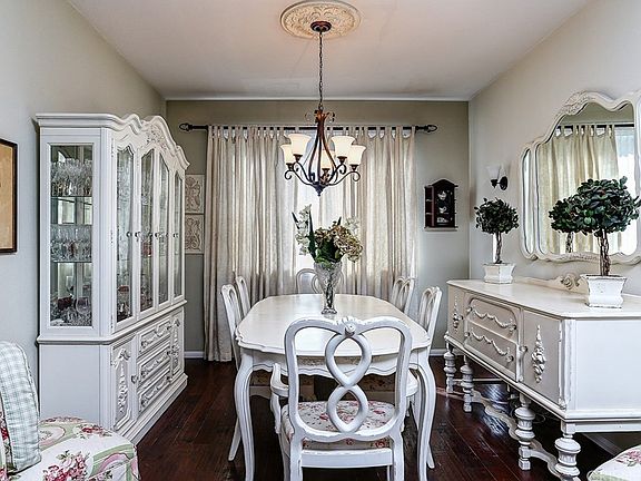 5th image of 28421 Lobelia Ln