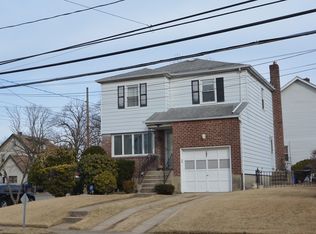 191 N Corona Ave, Valley Stream, NY 11580