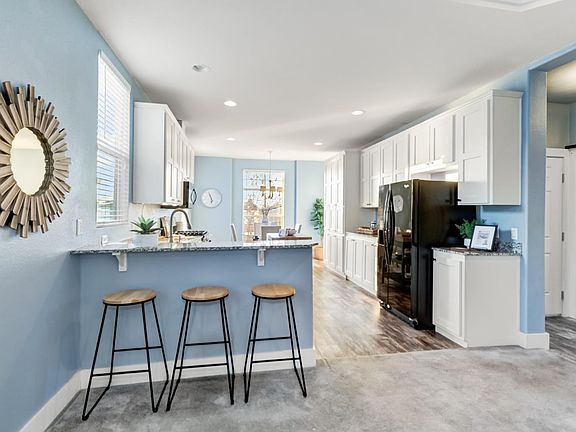4th image of 5505 S Grove St Space 309