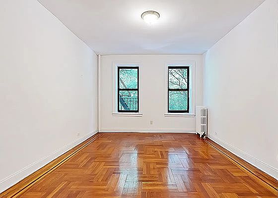 2nd image of 139 Payson Ave #3G