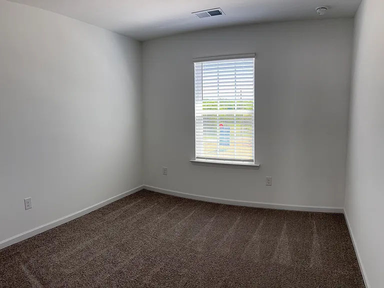 1801 Pheasant Trace Cir — Photo 8