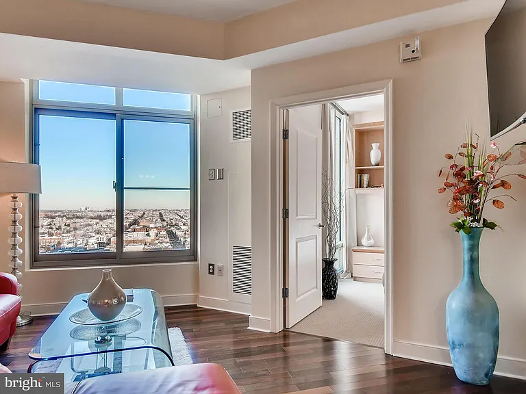 675 President St #2408 — Photo 2