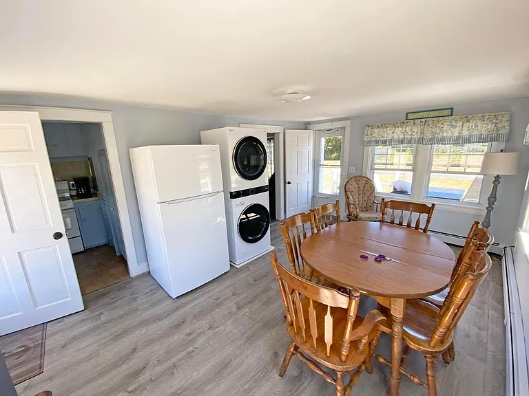 11 Middle Rd — Photo 6