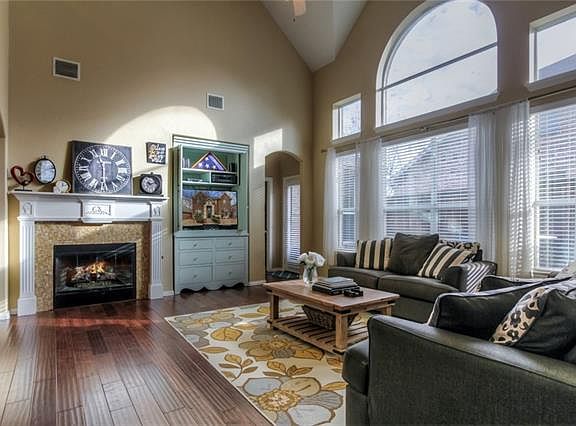 5th image of 11522 La Grange Dr