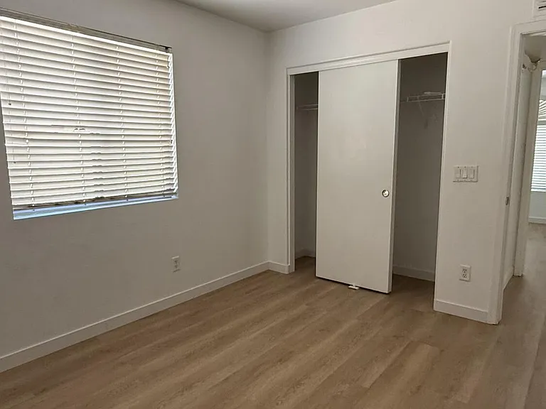 12930 W Lamar Rd — Photo 16