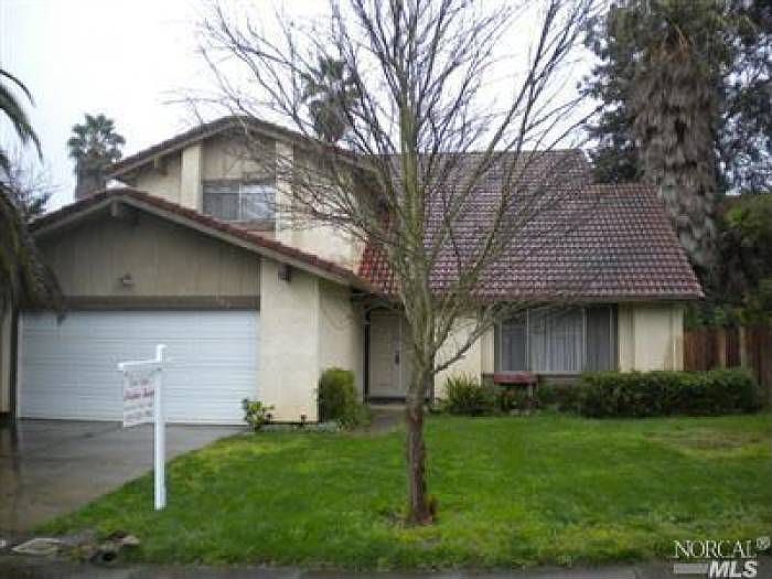 1st image of 109 Evelyn Cir