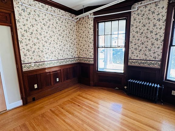 5th image of 7 Oak St #1