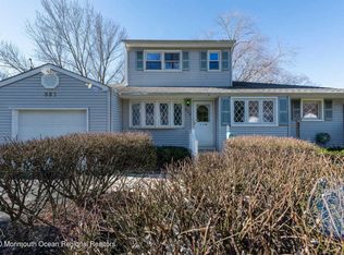556 Sherman Ave, Belford, NJ 07718