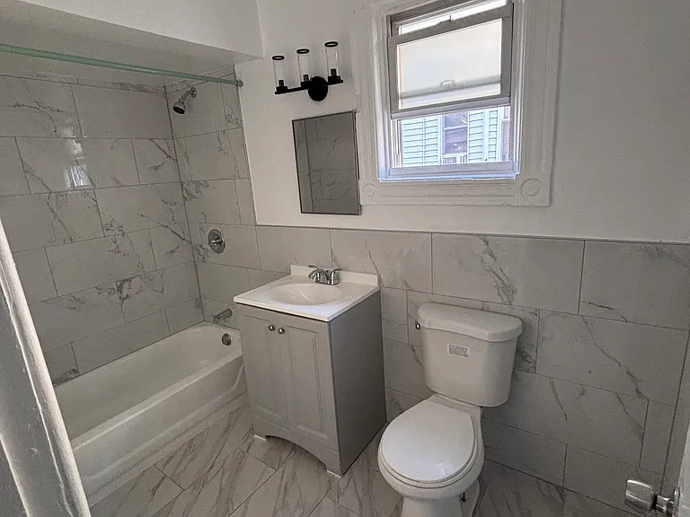 109 Coral St #1 — Photo 7