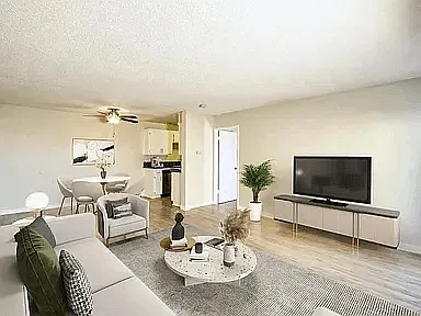 Downey Pointe Apartments — Photo 9