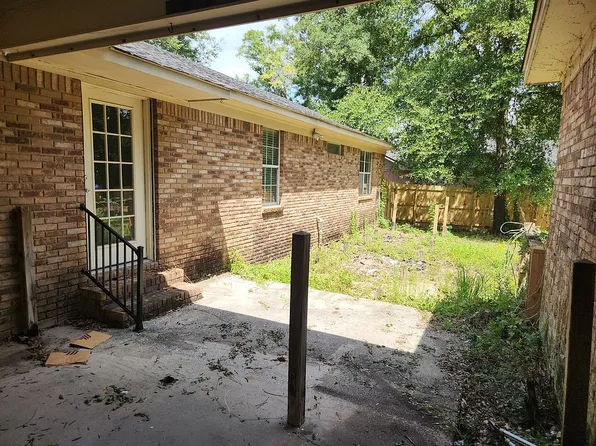 7321 Carson Rd S, Mobile, AL 36695