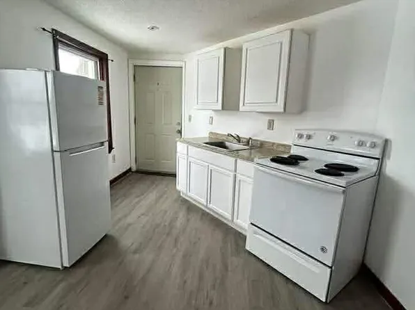 89 Emerson St #1-R, Haverhill, MA 01830