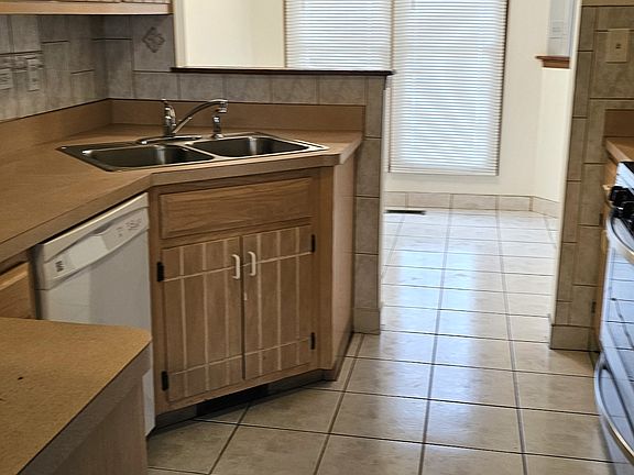 3rd image of 22443 Tyler Dr