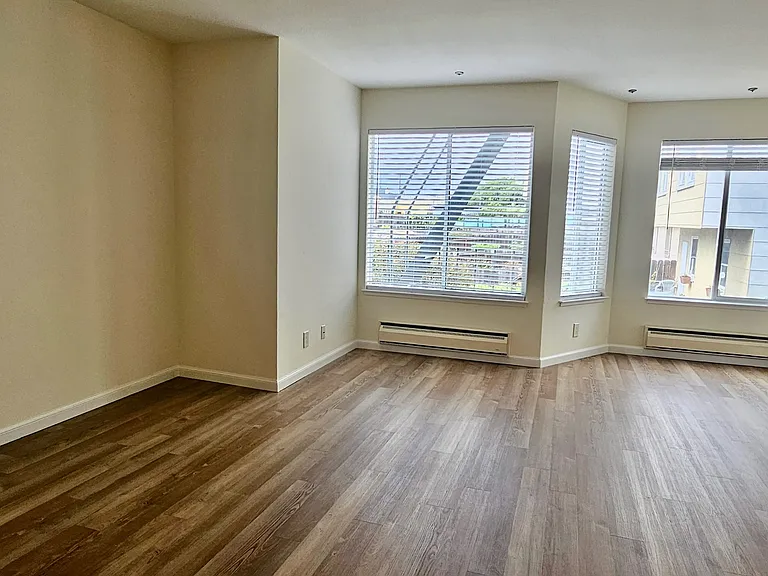 2310 Taraval St #2 — Photo 3