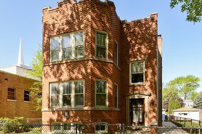 1st image of 3906 N Albany Ave #1