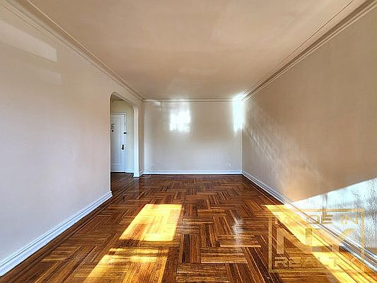 4th image of 4709 Skillman Ave APT E1