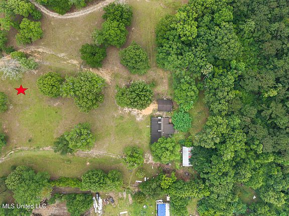 2nd image of 4875 Plantation Rd