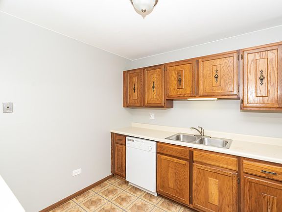 4th image of 1515 N Silver Ln APT 1B