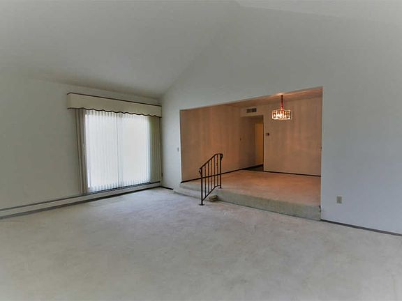 5th image of 6100 W Stonehedge Dr APT 366
