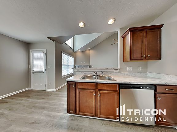 5th image of 1398 Scrub Oak Dr