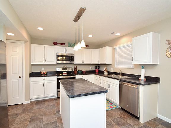 5th image of 629 Haybrooke Dr