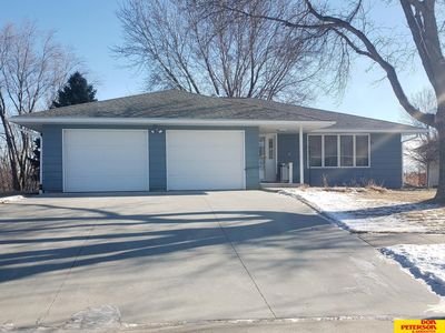 607 E Neu Fam Dr, Hartington, NE, 68739