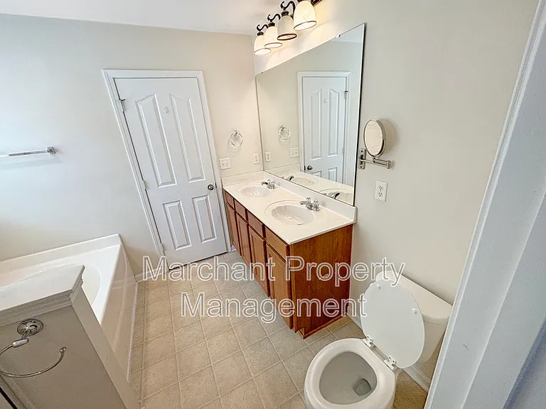 304 Horsepen Way — Photo 22