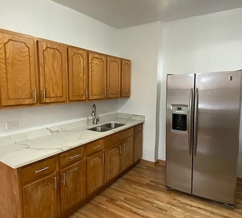2nd image of 3431 W Hirsch St #2W