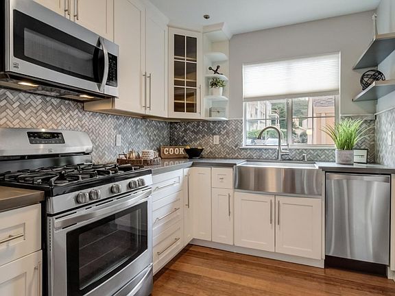 4th image of 1002 San Antonio Cir Unit 22