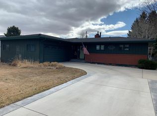 2562 Beartooth Dr, Cody, WY 82414