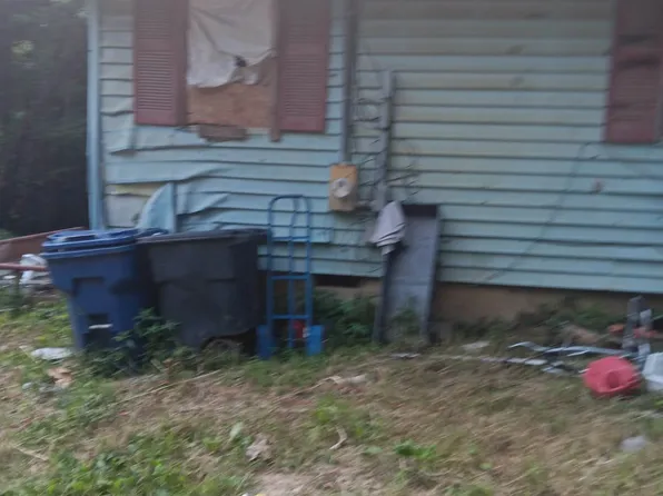 531 W Broad St, Clinton, TN 37716